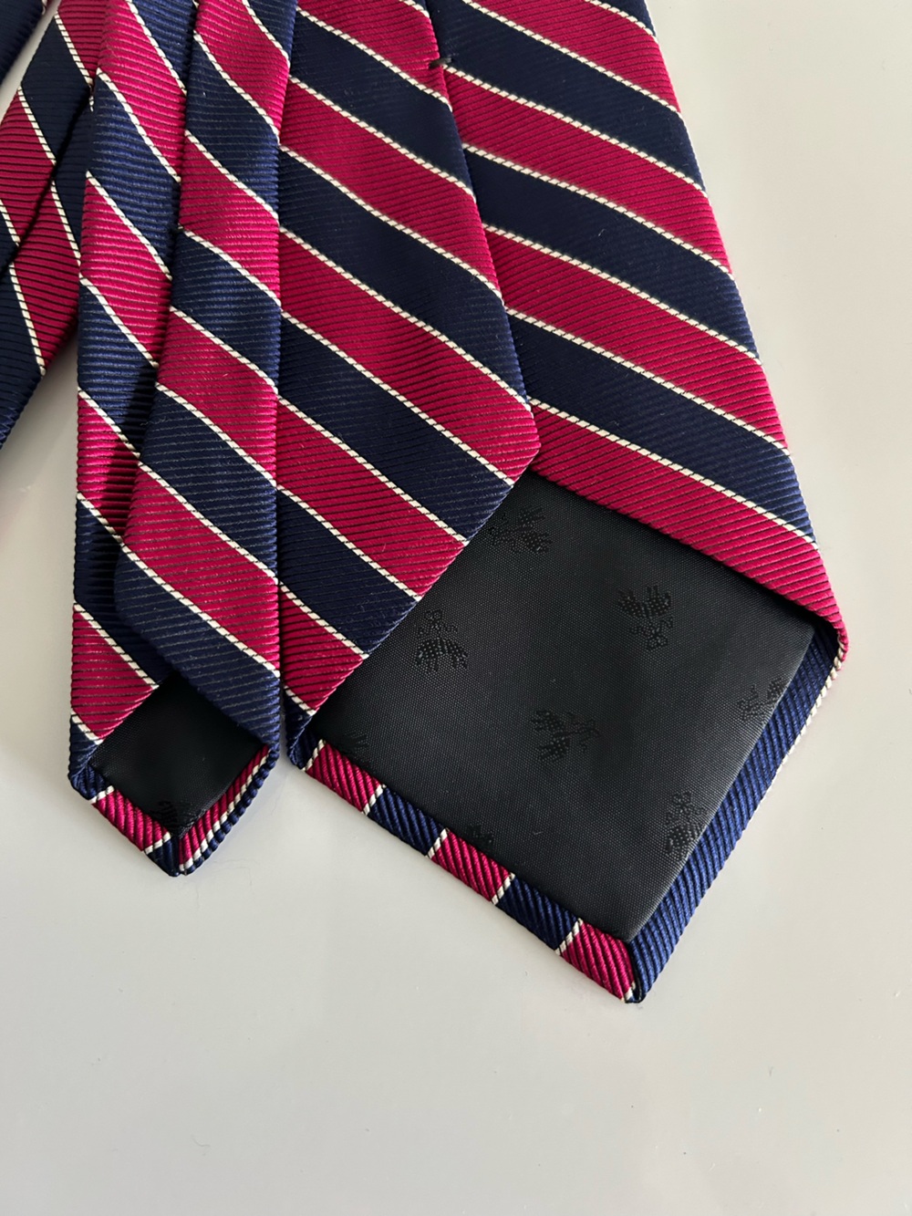 Brooks Brothers Makers Silk Made in USA Striped Tie - Picture 3 of 3